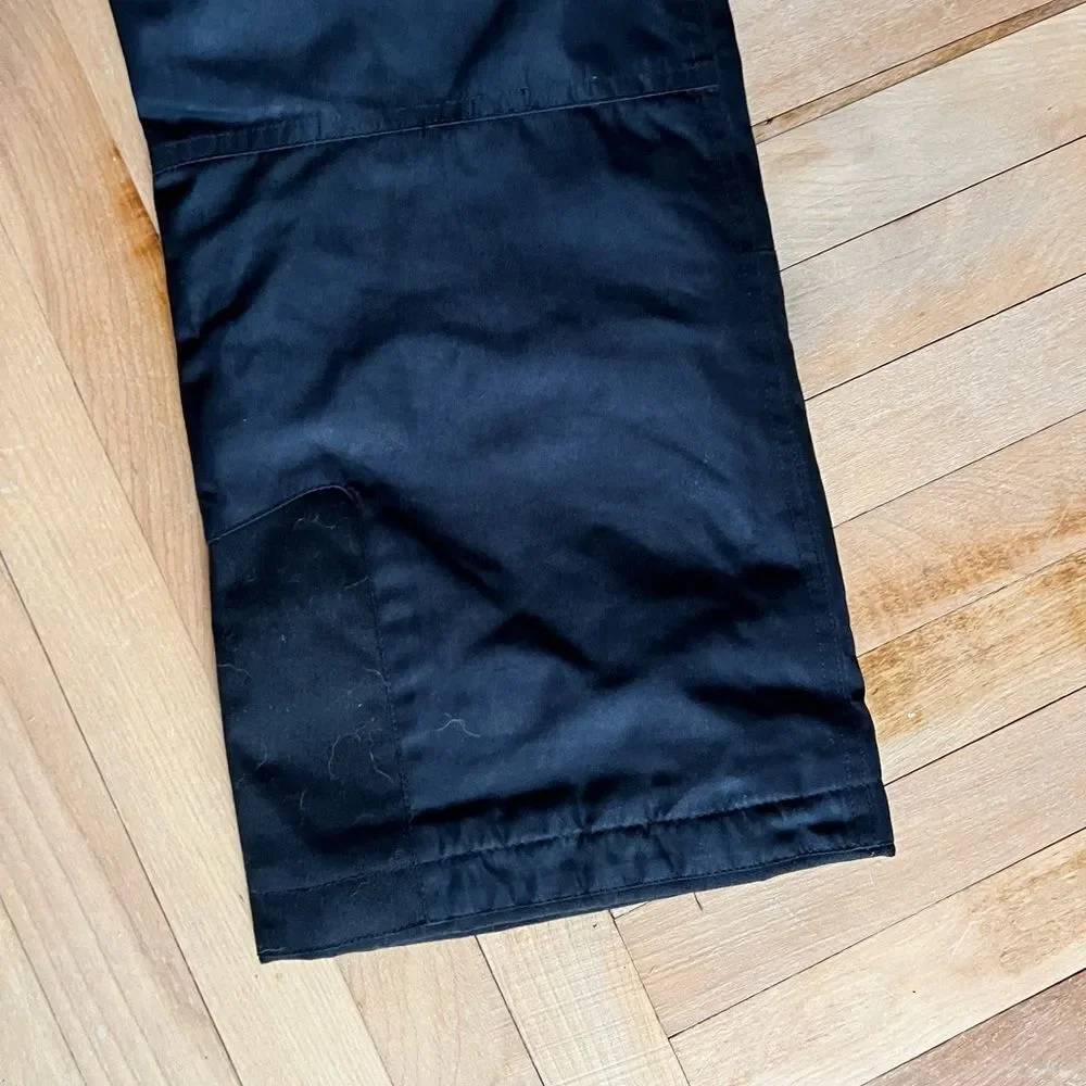 Obermeyer kids size small black snow pants, like new condition.